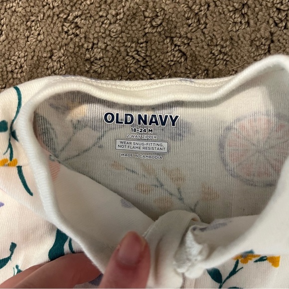 Old Navy White and Pink One Piece Footies - Picture 2 of 2